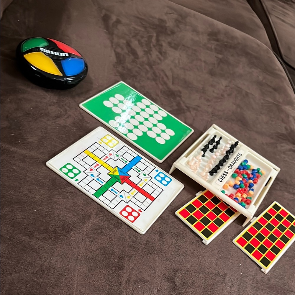 Travel Simon, Spirograph and Board Game Set